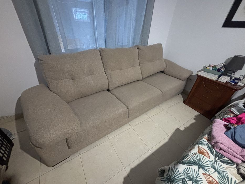 Sofá 3 lugares bege