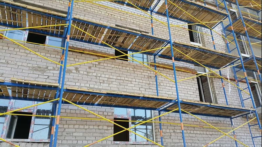 Вишка тура. Строительные леса. Будівельне риштування. Ліса. Риштовка