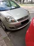 Vendo Ford Fiesta de 2006, a gasolina, com 152.000 km.
