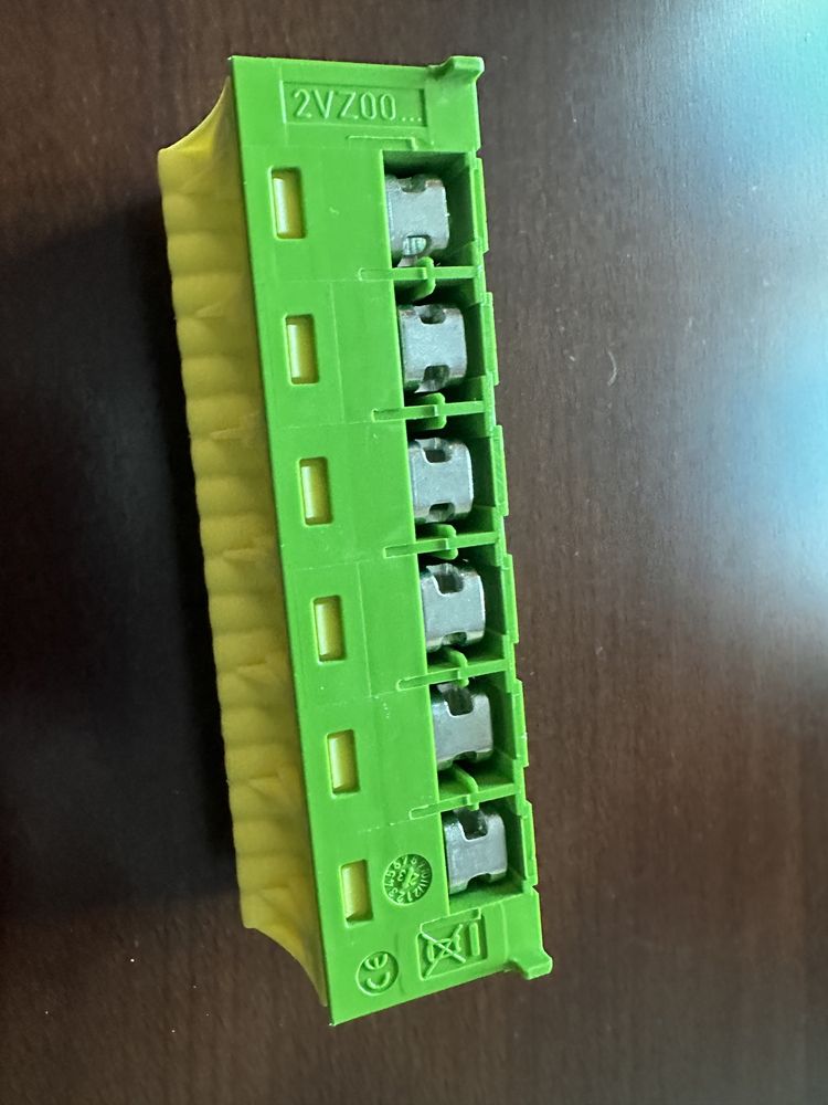 Blok rozdzielczy Hager KN26E samozaciski QC Quick Connect