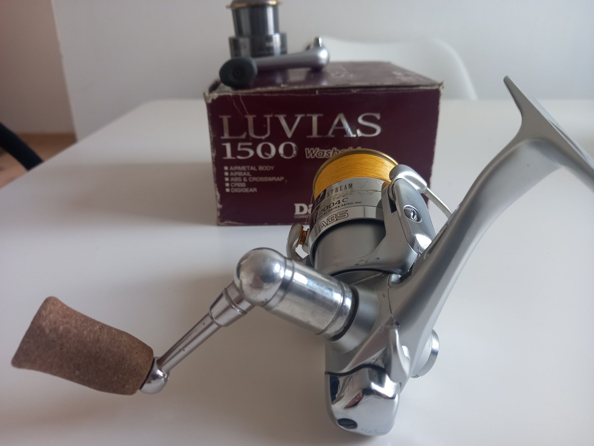 Daiwa Luvias 1500 plus zapasowa szpulka 2004