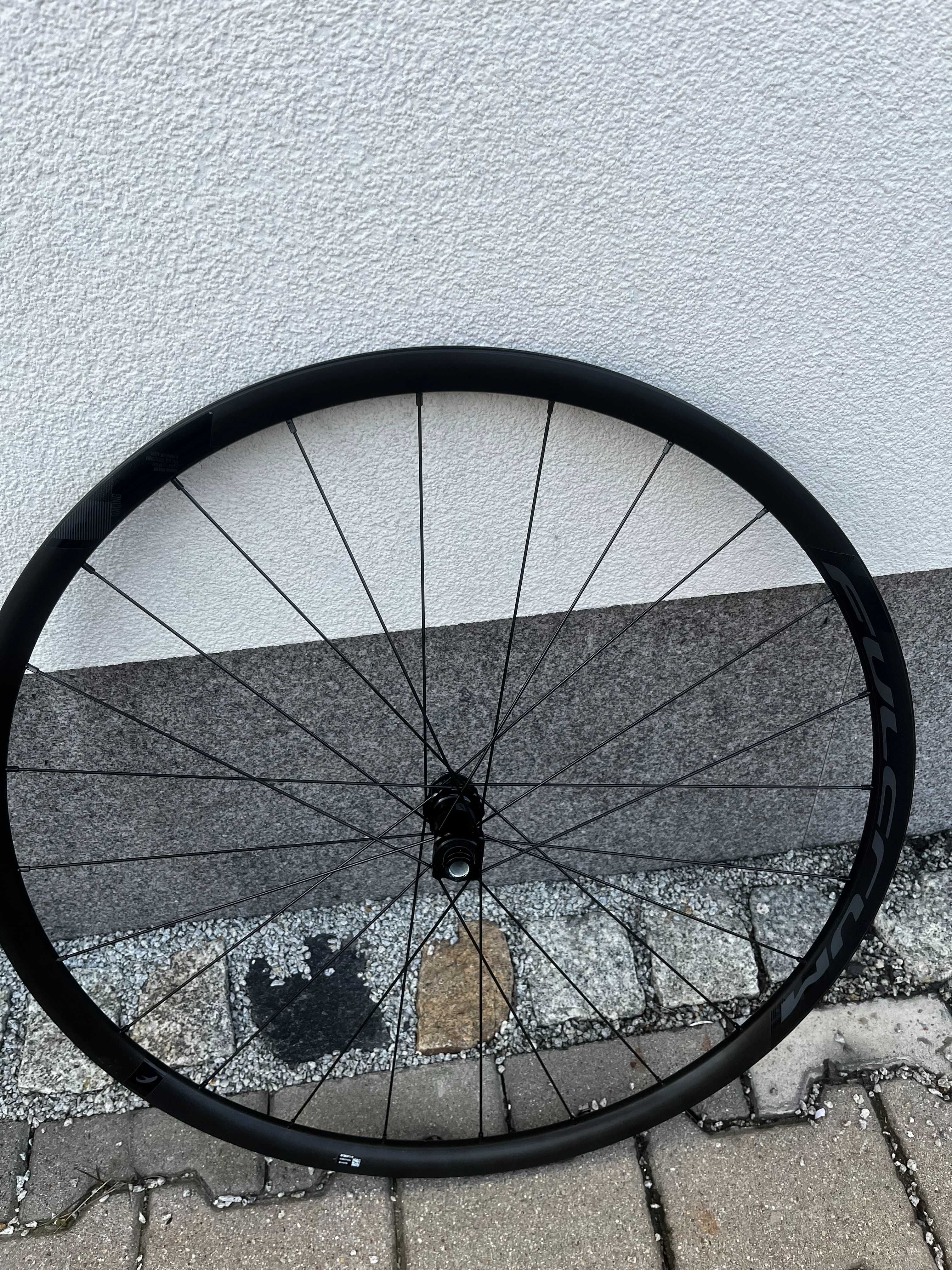 Koła Fulcrum Racing 600 DB Shimano Center Lock