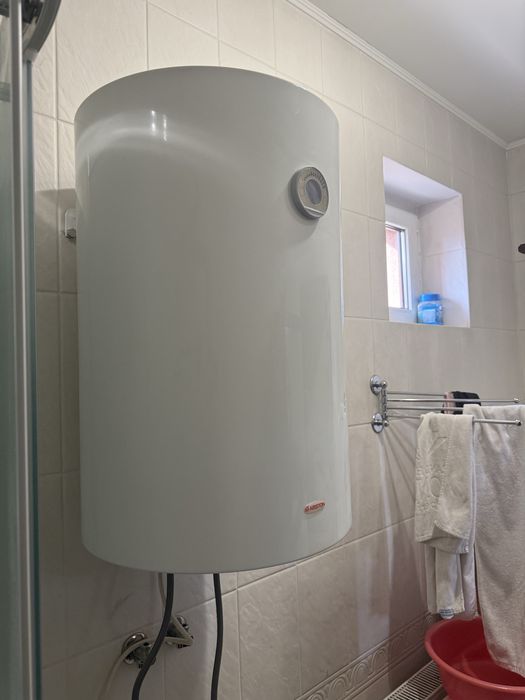 Бойлер ARISTON 1200w 80л