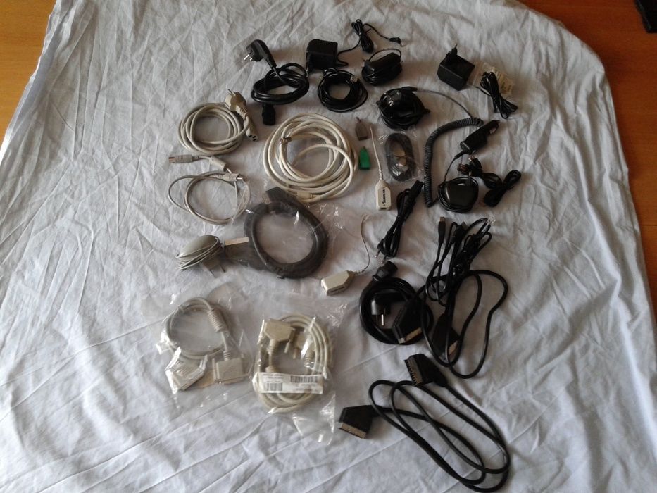 Cabos (diversos +de 20) - PC/TV/Telemóvel