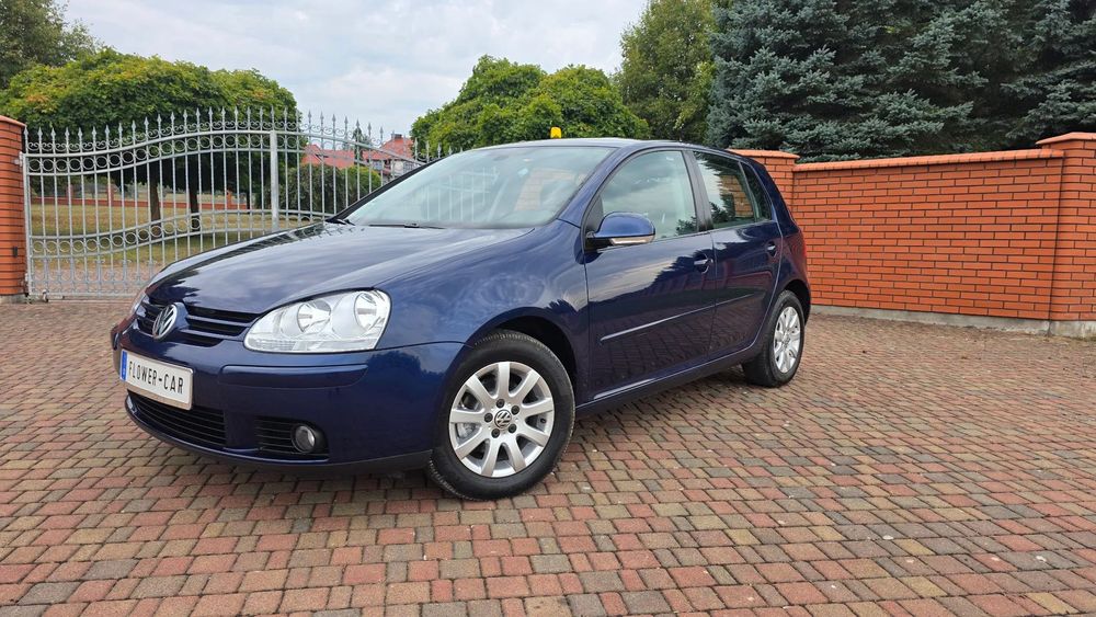 Volkswagen Golf 1.6 FSI Comfortline#Alu#Klima#Hak#Sprowadzony#po serwisie#Polecam