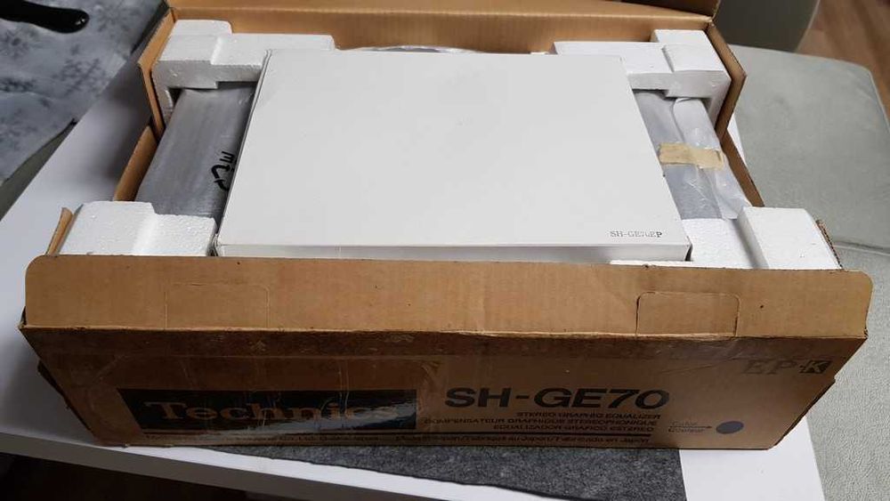 Korektor graficzny, equalizer  Technics SH-GE 70 komplet