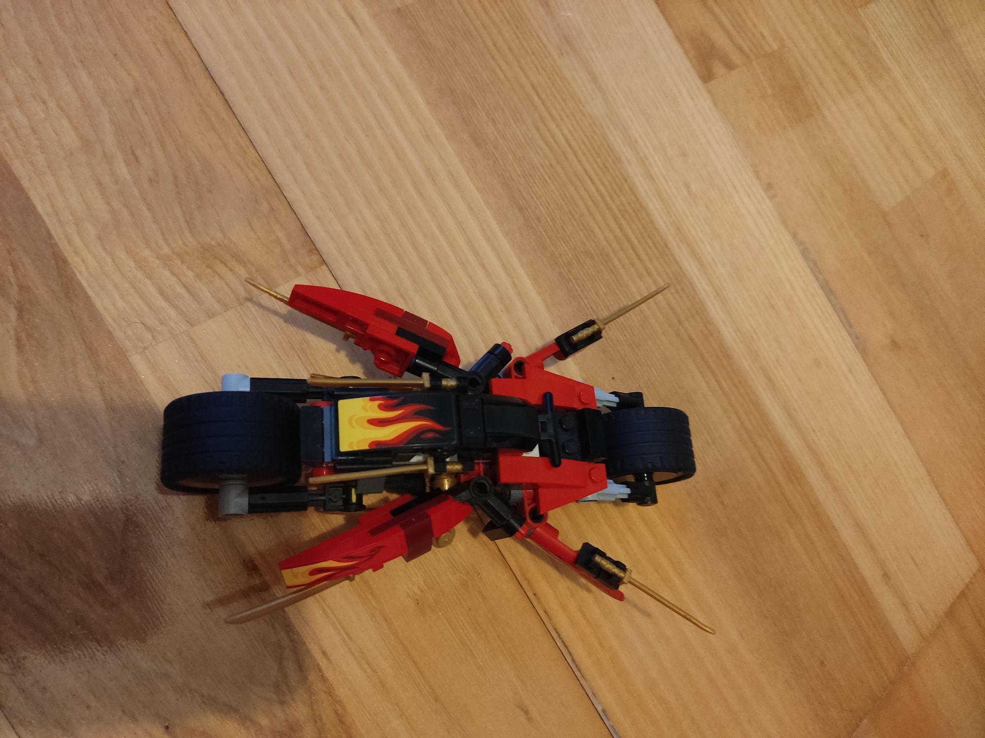 Motocykl Kaia z LEGO ninjago 70667