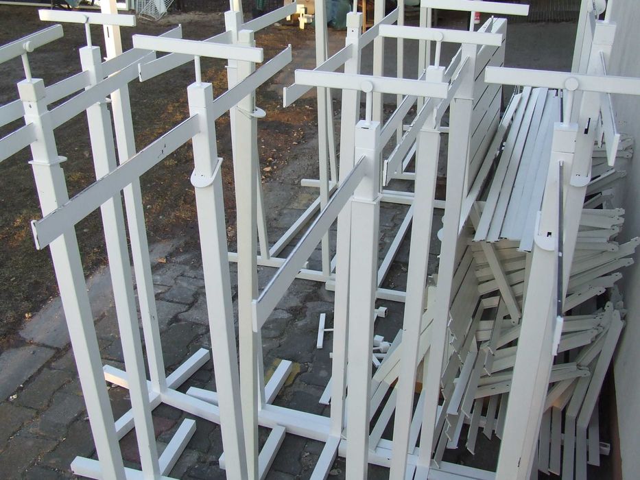 Wieszak stojący odzieżowy solidny. 2 zł/kg