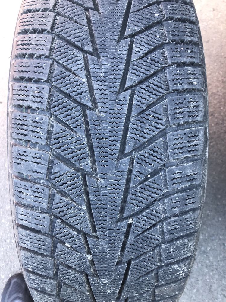 215/55/17 hankook w616