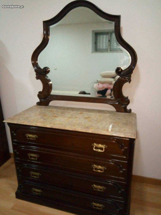 Mobilia quarto casal mogno