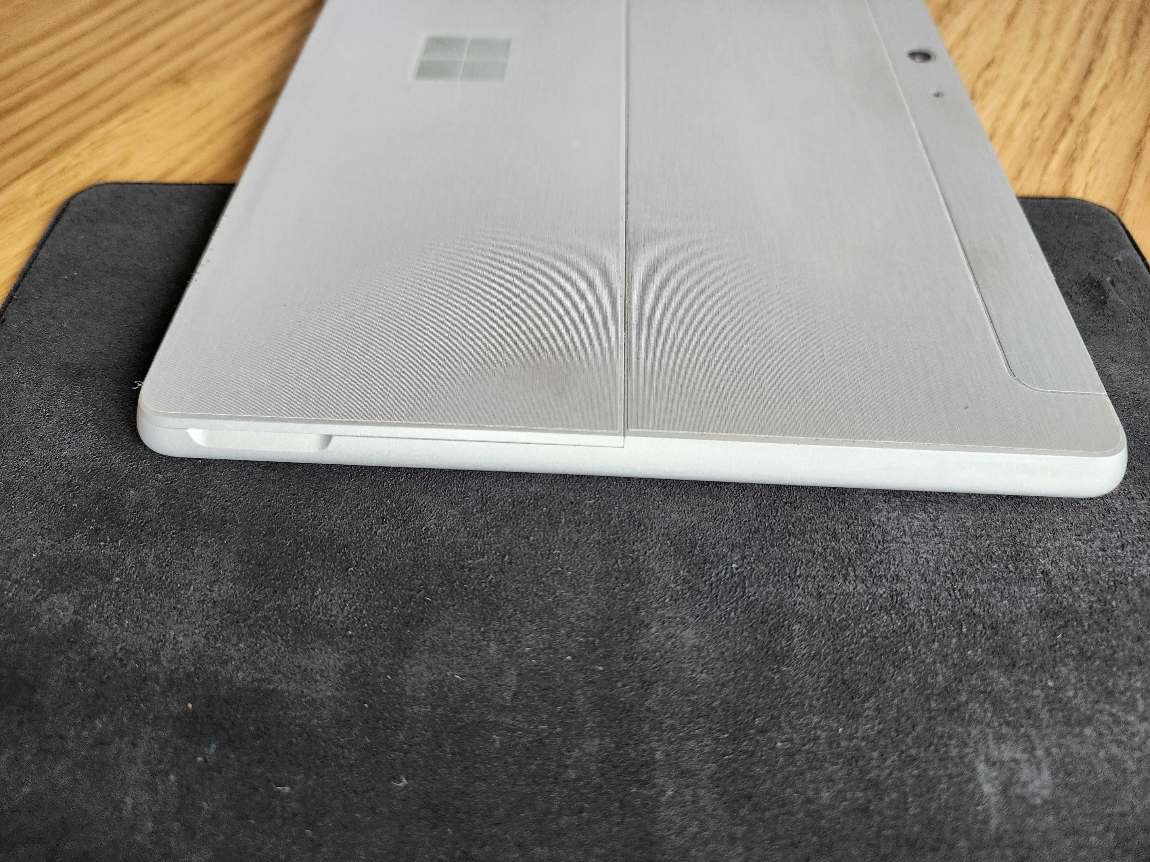 Планшет Microsoft Surface Go  - 10.1" Pentium Gold 4415Y 4/64GB