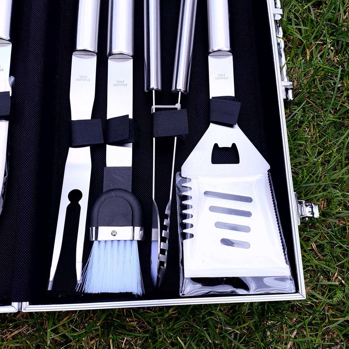 Zestaw do grilla BBQ 16 el. stal nierdzewna w aluminiowej walizce