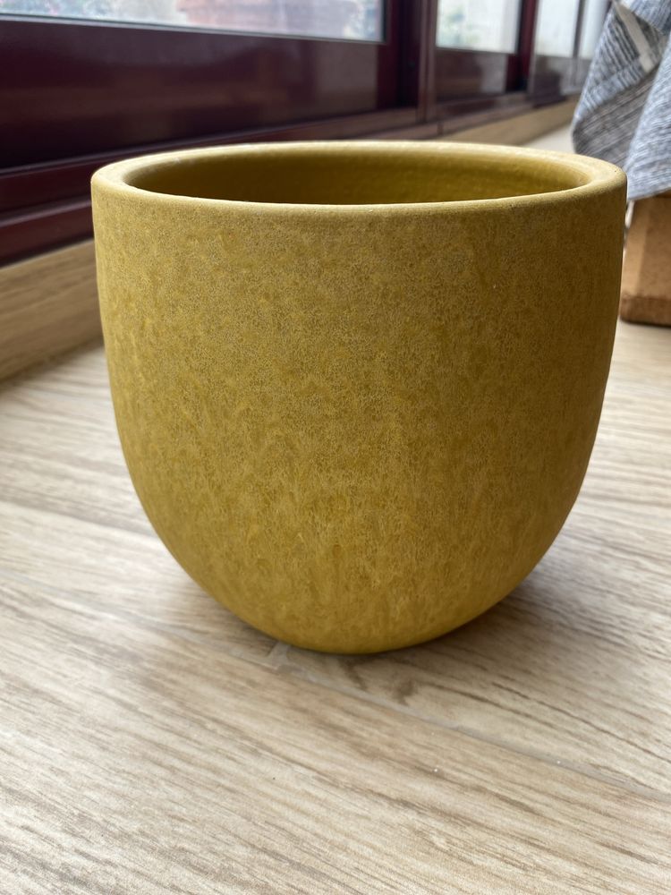 Vasos variados em ceramica e terracota