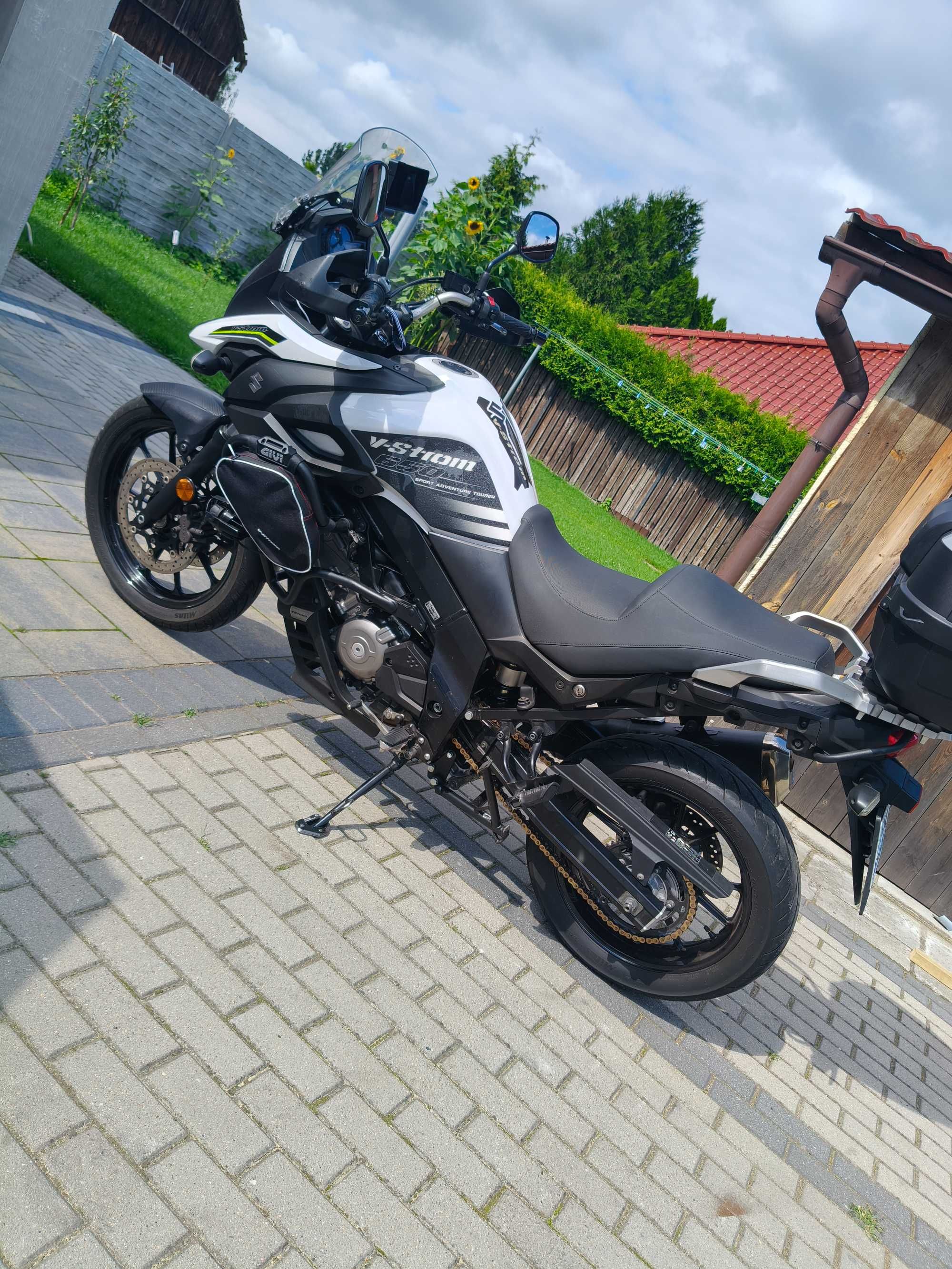 Motocykl Suzuki V-Strom