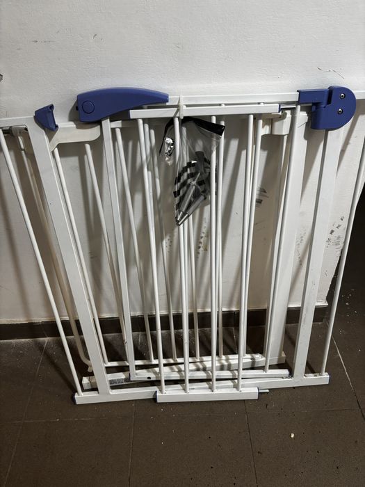 Bramka zabezpieczajaca dla dzieci