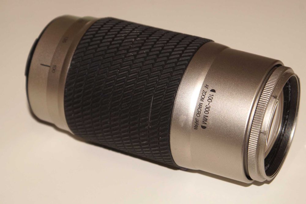 Sony Minolta AF 100-300 f/4.5-5.6
