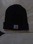 Продам пак шапок до 250 грн Karhartt,Nev Balance, The north face,mamut