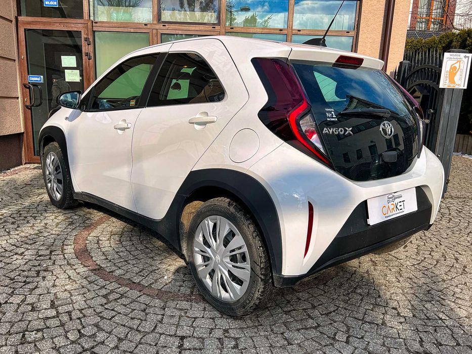 Wypożyczalnia samochodów wynajem aut TOYOTA AYGO X Automat od zaraz