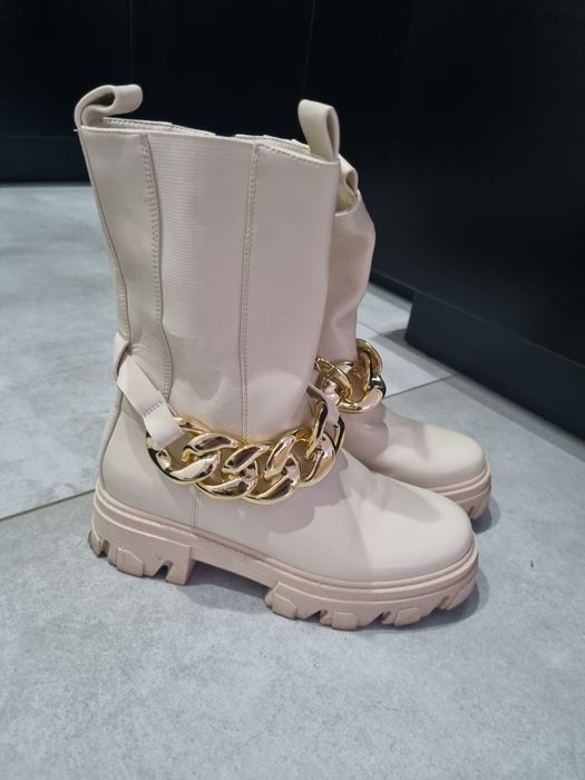 Botki damskie, złoty łańcuszek, kremowe, kozaczki rozmiar 38