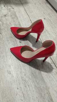 Туфлі червоні жіночі