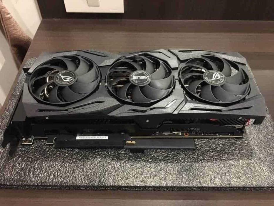 ASUS ROG RTX 2080 8gb с пломбой