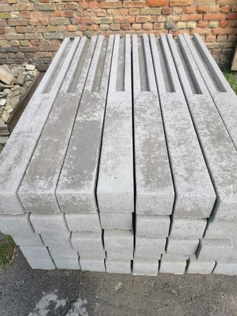 Стовпи бетонні , столбіки для бетонної огорожі, бетонний паркан