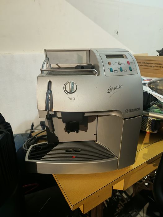 Máquina café automática Saeco Stratos