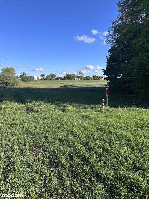 Działka inwestycyjna z wydanym pozwoleniem na budowę.