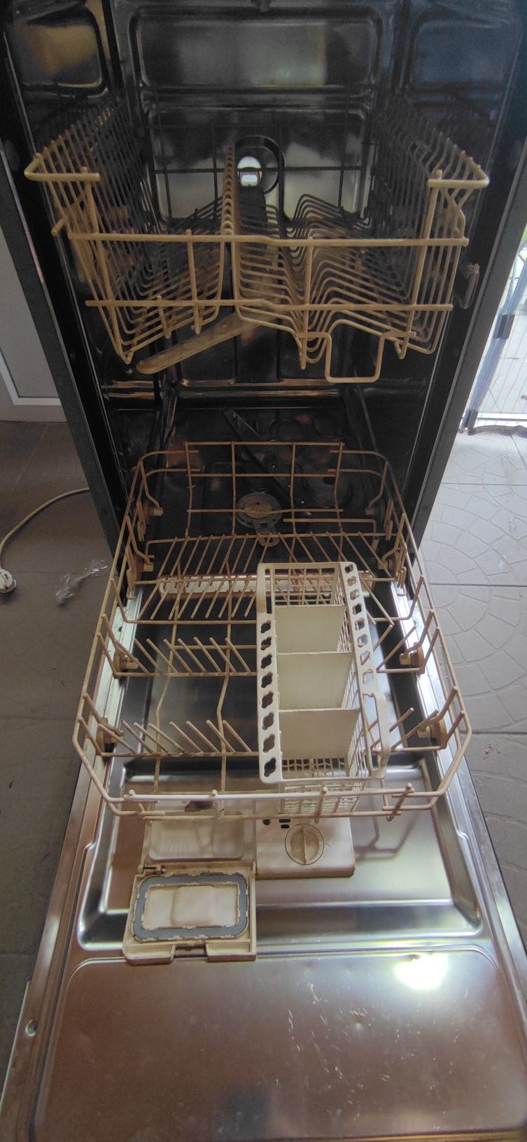 Посудомийна машина Whirlpool ADG 758