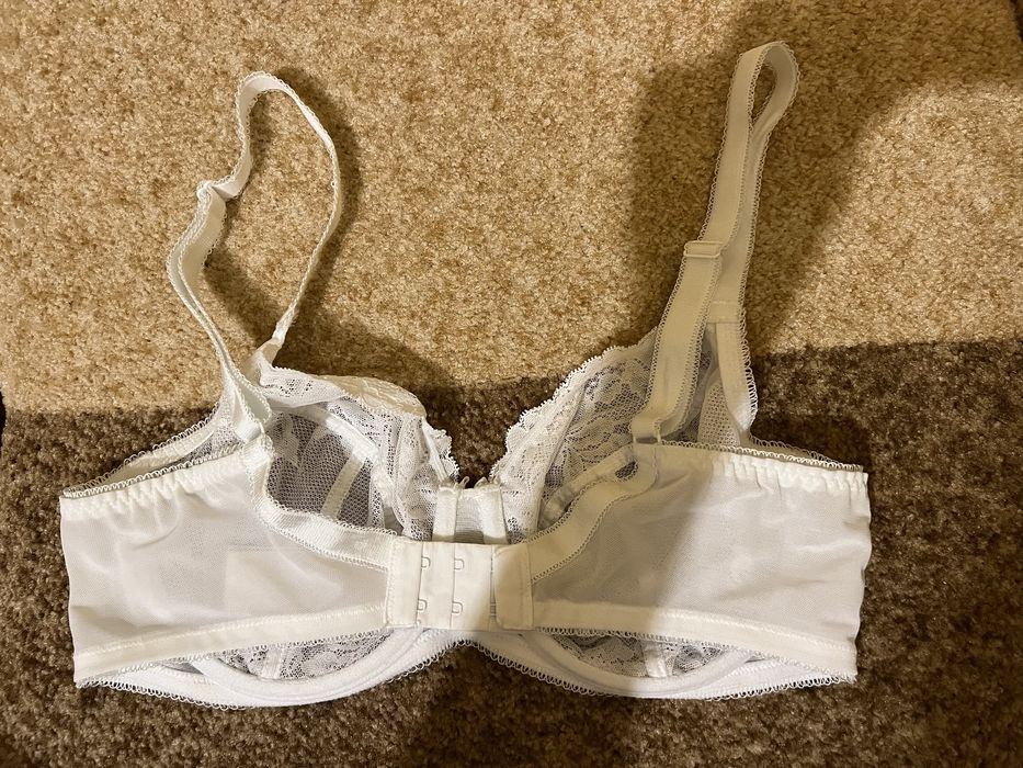 Бюстгалтер  next