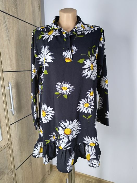 Damska sukienka w kwiaty