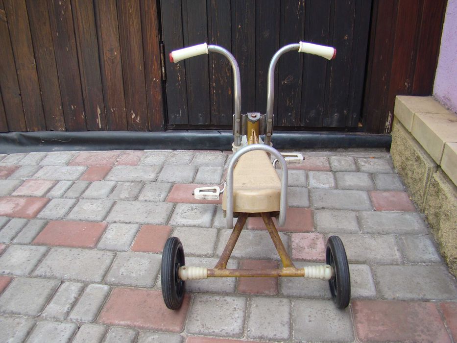 Детский велосипед Малыш из СССР.