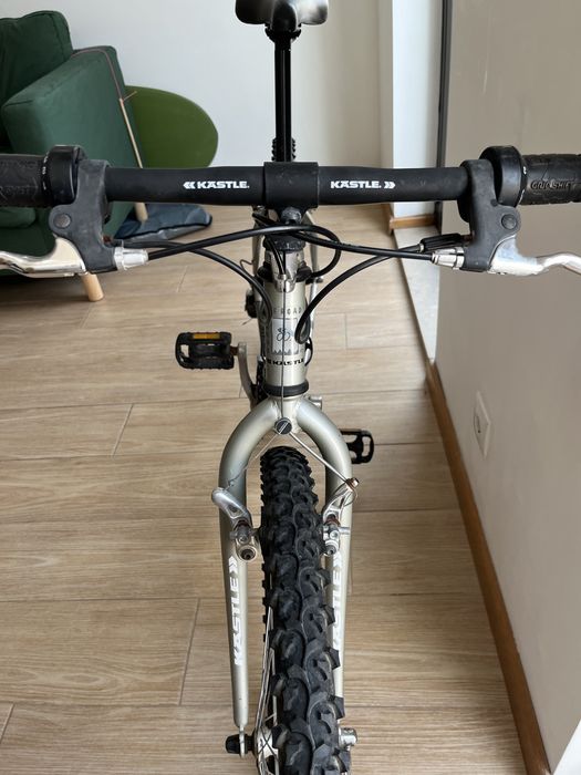 Bicicleta de Montanha Kästle
