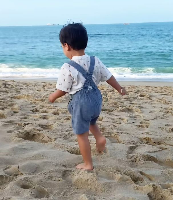 conjunto jardineira kafka