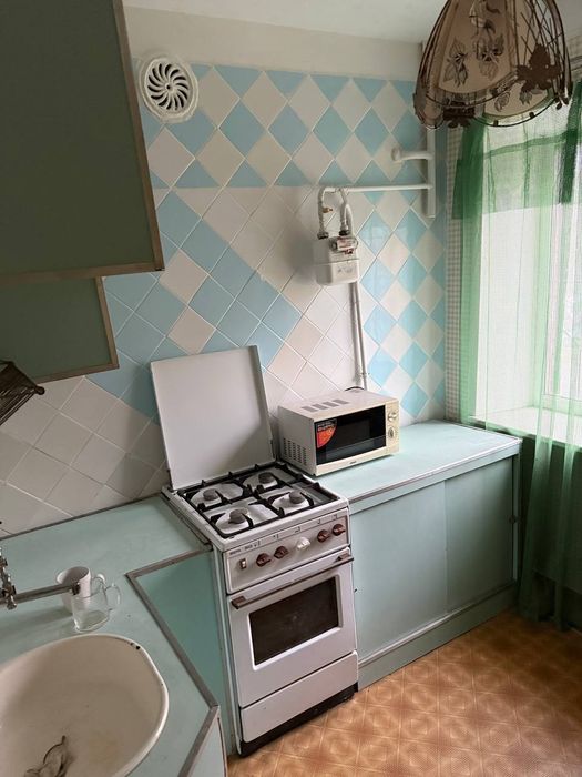 Однокімнатна квартира в оренду в центрі міста біля універмагу Україна