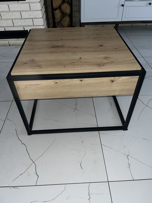 Stolik kawowy kwadratowy z szufladą