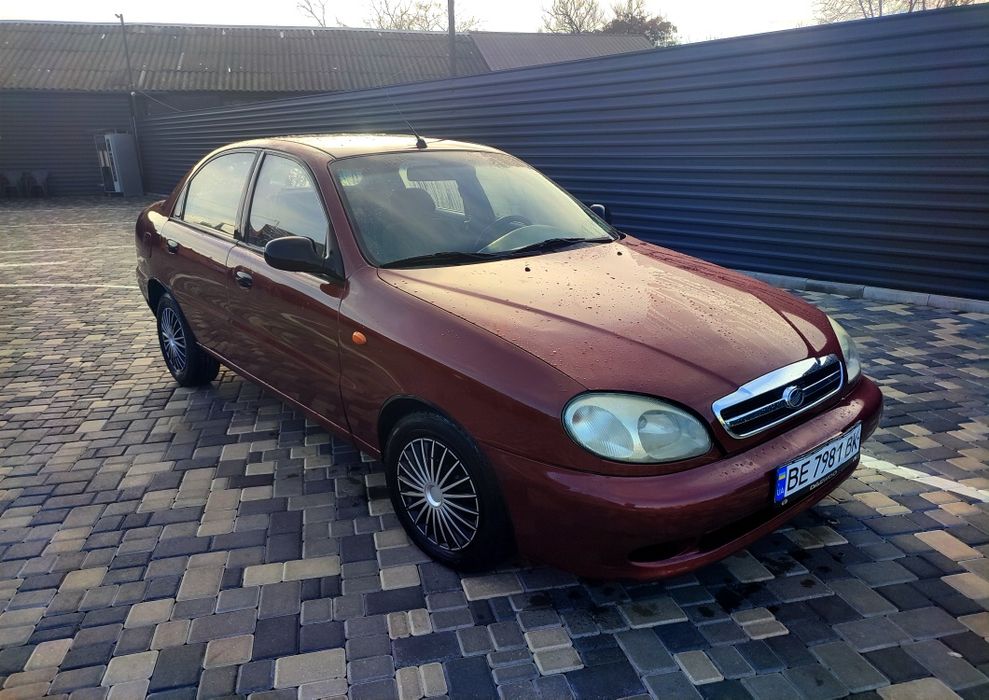 Продам Ланос SE комплектации.