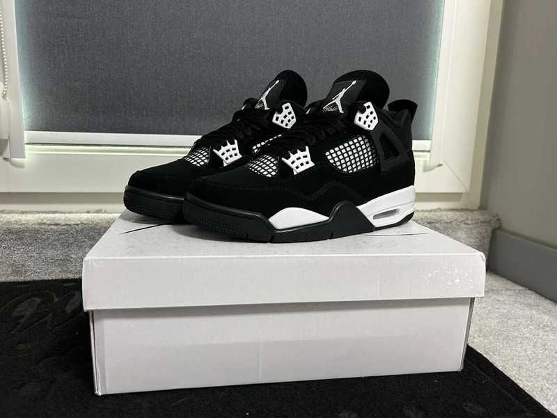 Jordan 4 Retro White Thunder R.39