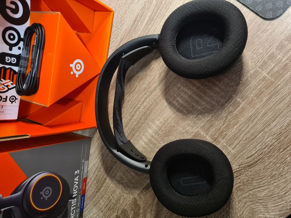 Ігрові навушники з мікрофоном SteelSeries Arctis Nova 3 Black