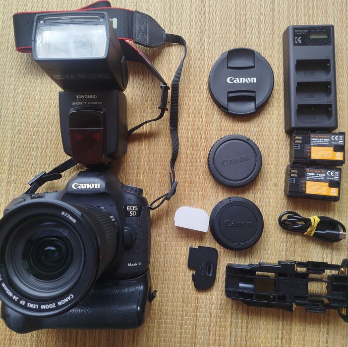Canon 5D mk III punho 24-105mm STM flash