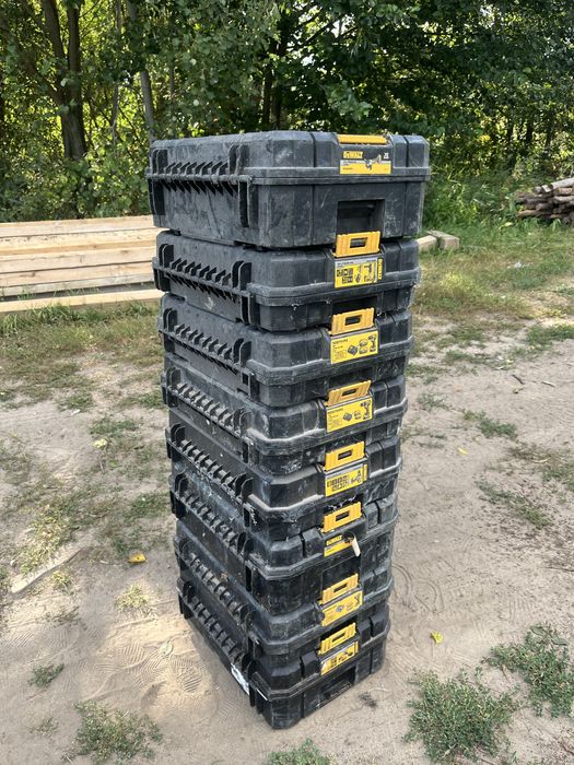 Skrzynki deWalt ……….
