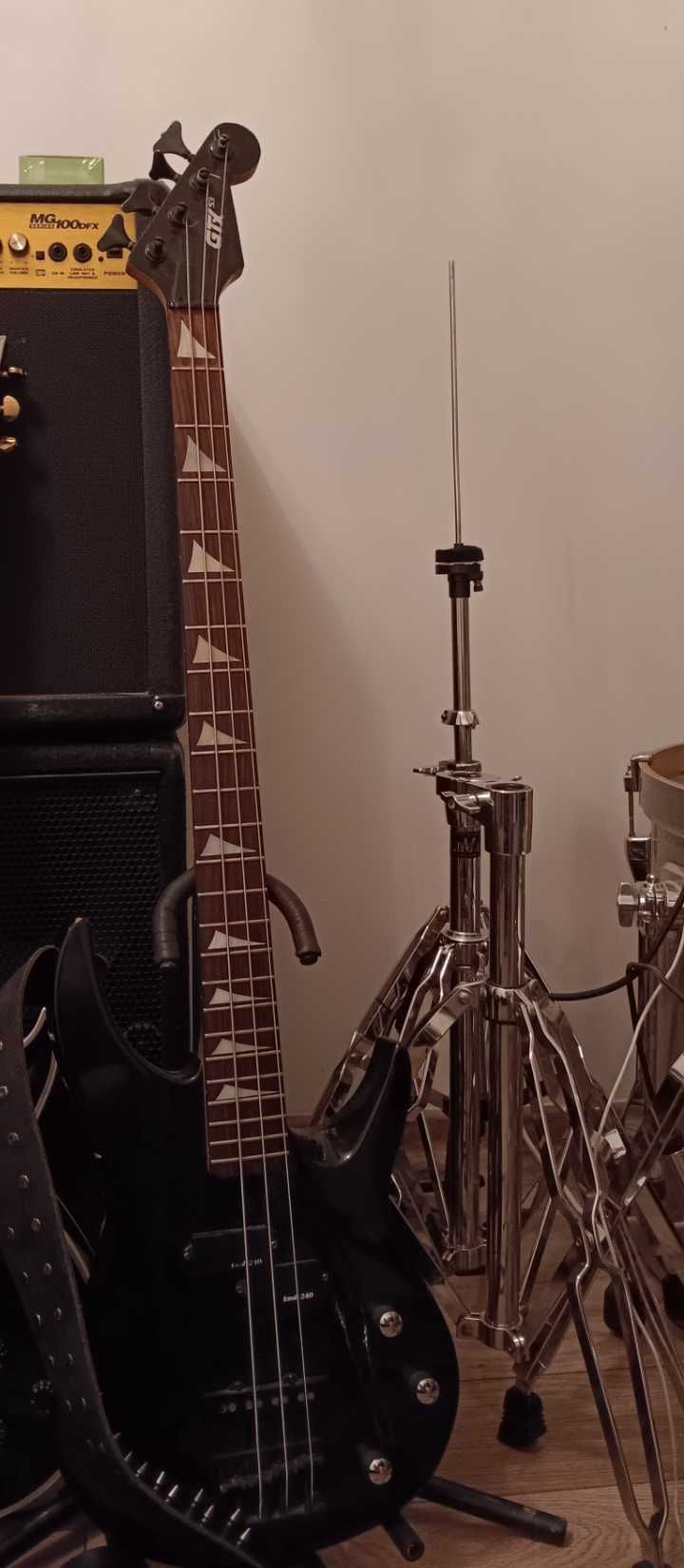 Gitara Bass GtX 4 struny KOZAK
