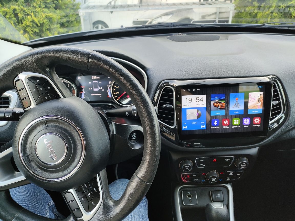 JEEP COMPASS 2018 року