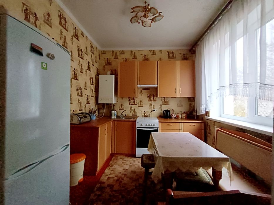 Добротний будинок для родини