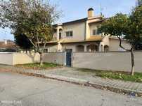 Casa T4 em Santa Cruz/Trindade E Sanjurge de 273,00 m2