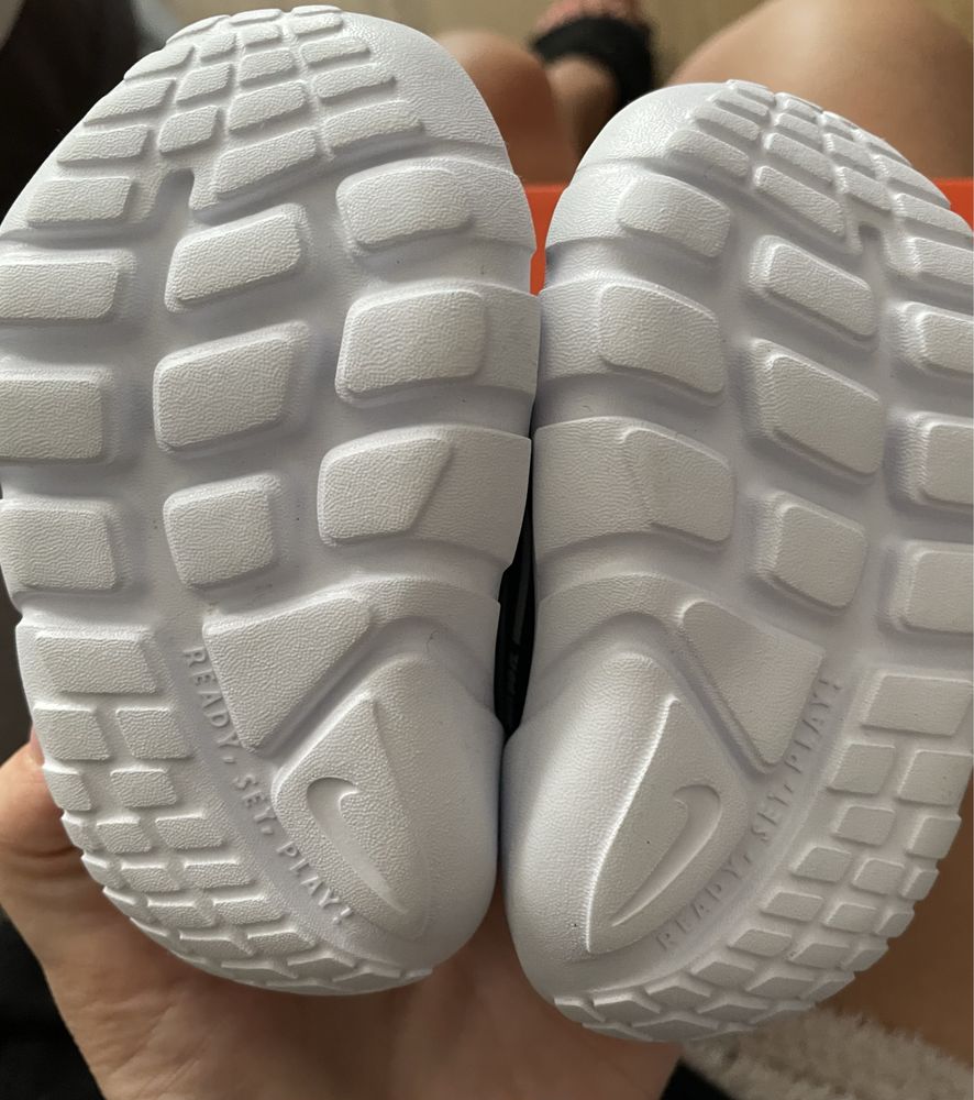 Buciki Nike Flex Runner 2 17