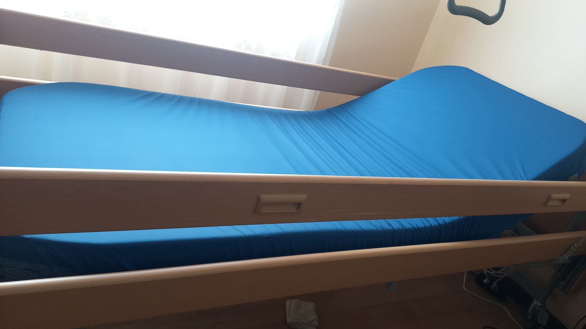 Cama elétrica articulada