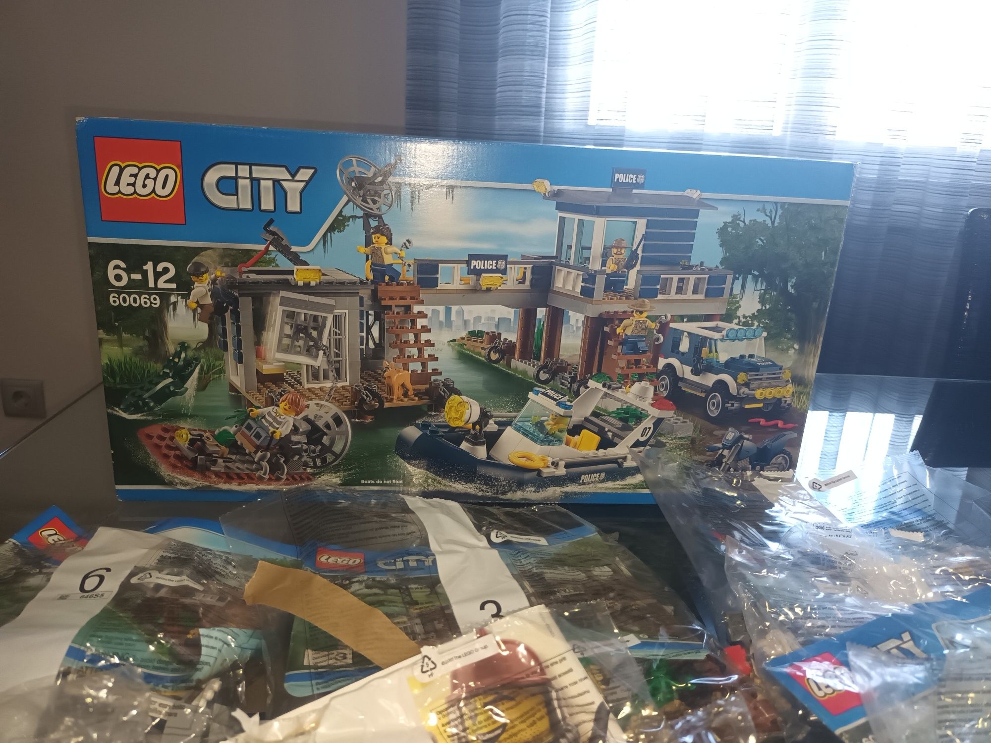 Esquadra da Polícia do Pântano (LEGO City Police 60069)