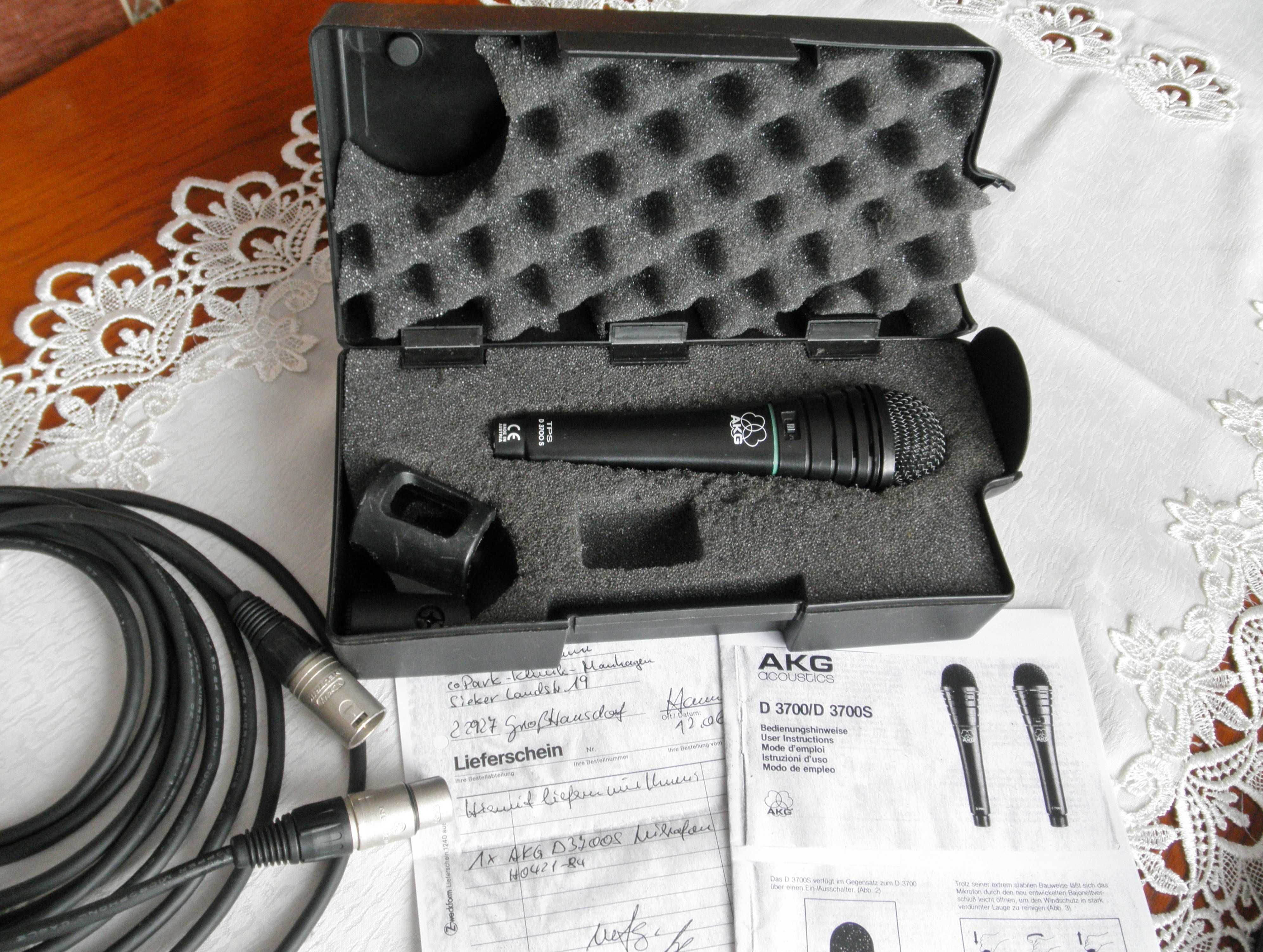 Mikrofon AKG D 3700 S. Dynamiczny , wokalowy .