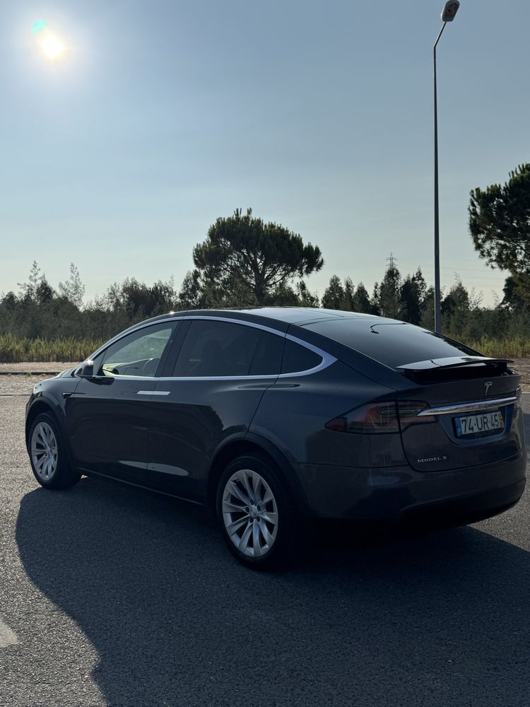 Tesla Model X 100D